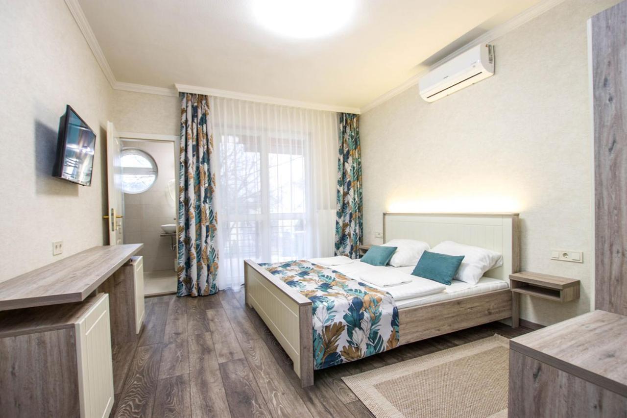 Jarja Panzio Hotel Hajdúszoboszló Eksteriør billede