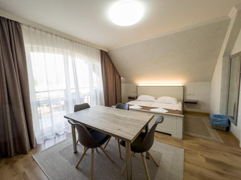 Jarja Panzio Hotel Hajdúszoboszló Eksteriør billede