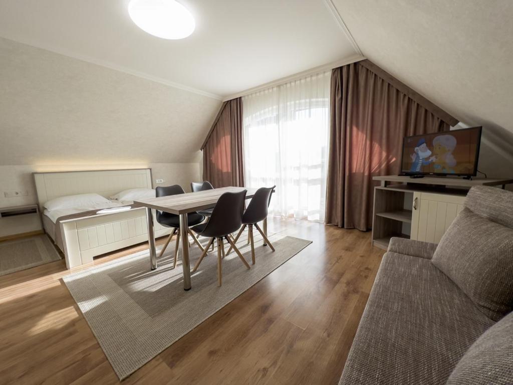 Jarja Panzio Hotel Hajdúszoboszló Eksteriør billede