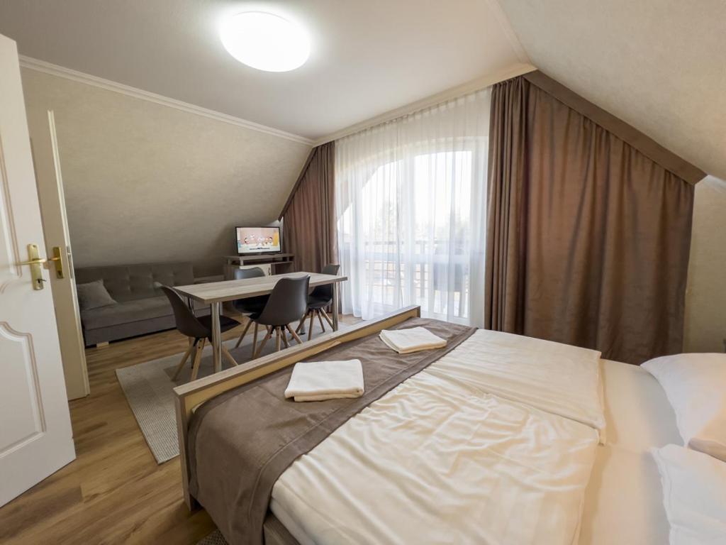 Jarja Panzio Hotel Hajdúszoboszló Eksteriør billede